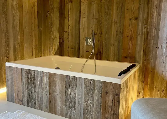 La Perle Du Fierain Lodge *